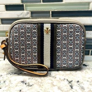 Tory Burch Chain Design Wristlet